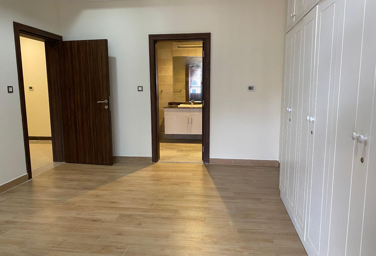 High-Floor 2 BHK S.F Apartment | Balcony | 9,999qr thumbnail 17