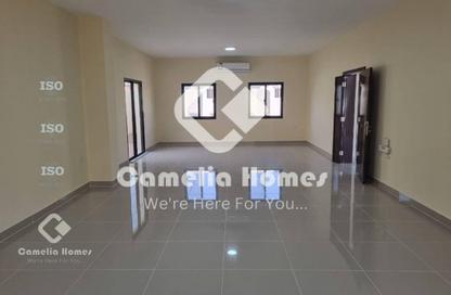 مجمع سكني - 5 - 4 للايجار في شقق مساكن المطار القديم - طريق المطار القديم - الدوحة
