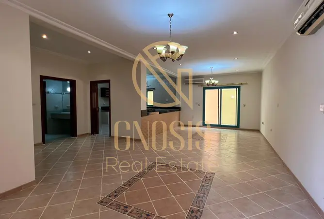 64200111 - Property Image 3