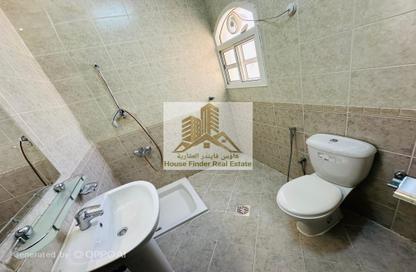 Compound - 4 Bedrooms - 3 Bathrooms for rent in Umm Salal Ali - Doha