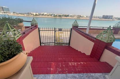 Villa - 5 Bedrooms - 6 Bathrooms for rent in West Bay Lagoon - West Bay Lagoon - Doha