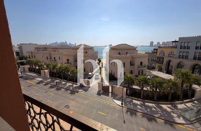 Apartment - 2 Bedrooms - 3 Bathrooms for rent in La Plage Centrale - La Plage - The Pearl Island - Doha