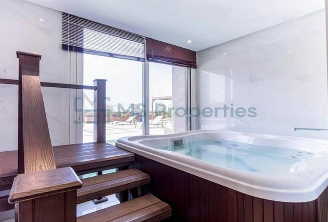 1003865 - Property Image 3