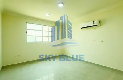 Apartment - 1 Bathroom for rent in Souk Al gharaffa - Al Gharrafa - Doha