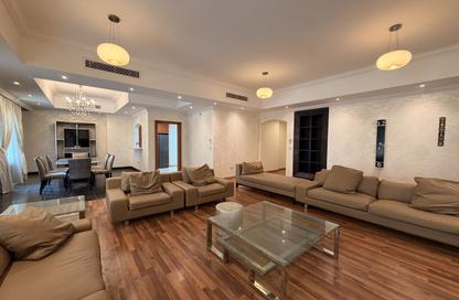Apartment - 3 Bedrooms - 4 Bathrooms for rent in West Porto Drive - Porto Arabia - The Pearl Island - Doha