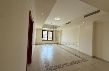 Apartment - 1 Bedroom - 2 Bathrooms for rent in West Porto Drive - Porto Arabia - The Pearl Island - Doha