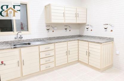 Apartment - 2 Bedrooms - 2 Bathrooms for rent in Al Mansoura - Al Mansoura - Doha