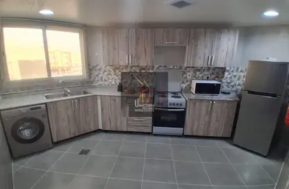 Apartment - 2 Bedrooms - 2 Bathrooms for rent in Bin Omran 35 - Fereej Bin Omran - Doha