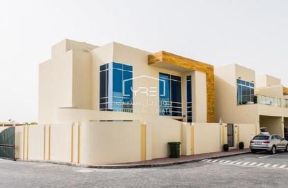 Villa - 4 Bedrooms - 4 Bathrooms for rent in Ain Khaled Villas - Ain Khaled - Doha