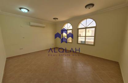 Villa - 4 Bedrooms - 5 Bathrooms for rent in Ain Khalid Gate - Ain Khaled - Doha Villa - 4 Bedrooms - 5 Bathrooms for rent in Ain Khalid Gate - Ain Khaled - Doha
