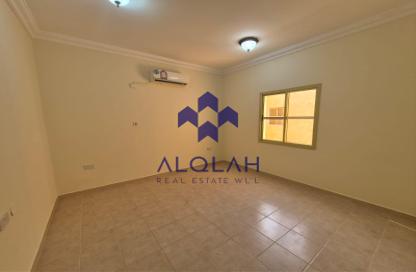 Villa - 4 Bedrooms - 5 Bathrooms for rent in Ain Khalid Gate - Ain Khaled - Doha Villa - 4 Bedrooms - 5 Bathrooms for rent in Ain Khalid Gate - Ain Khaled - Doha