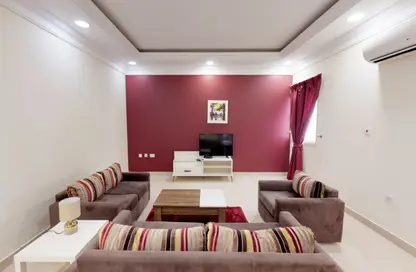 Apartment - 2 Bedrooms - 2 Bathrooms for rent in Mamoura 18 - Al Maamoura - Doha