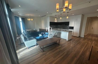 Apartment - 2 Bedrooms - 3 Bathrooms for rent in Floresta Gardens - Floresta Gardens - The Pearl Island - Doha