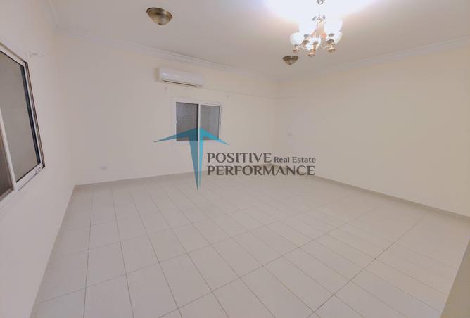 1027651 - Property Image 2