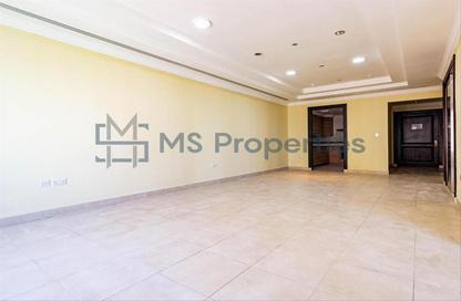 Apartment - 2 - 3 for sale in West Porto Drive - Porto Arabia - The Pearl Island - Doha Apartment - 2 - 3 for sale in West Porto Drive - Porto Arabia - The Pearl Island - Doha