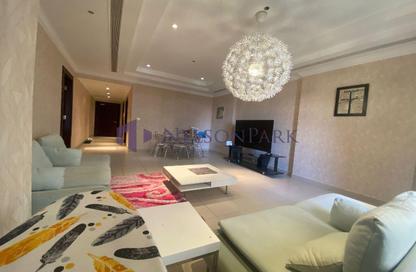 Apartment - 1 Bedroom - 2 Bathrooms for sale in West Porto Drive - Porto Arabia - The Pearl Island - Doha