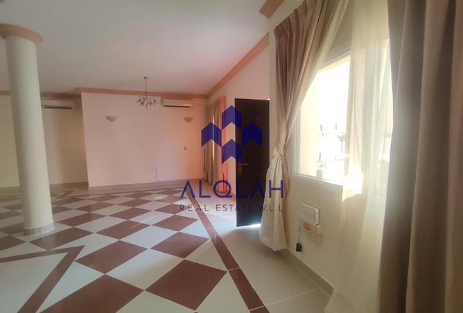 996991 - Property Image 2