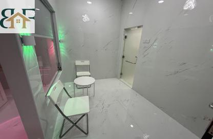 Apartment - Studio - 1 Bathroom for rent in Umm Ghuwalina - Umm Ghuwailina - Doha