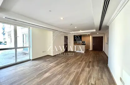 Apartment - Studio - 1 Bathroom for rent in Viva Central - Viva Bahriyah - The Pearl Island - Doha