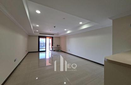 Apartment - Studio - 1 Bathroom for rent in East Porto Drive - Porto Arabia - The Pearl Island - Doha Apartment - Studio - 1 Bathroom for rent in East Porto Drive - Porto Arabia - The Pearl Island - Doha