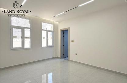 Apartment - 2 Bedrooms - 3 Bathrooms for rent in Fereej Kulaib - Doha