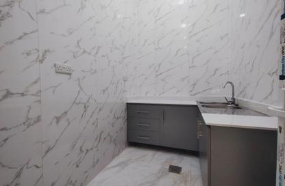 Apartment - Studio - 1 Bathroom for rent in Al Khazin Street - Madinat Khalifa South - Madinat Khalifa - Doha