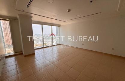 Apartment - 3 Bedrooms - 5 Bathrooms for rent in West Bay Tower - West Bay - West Bay - Doha