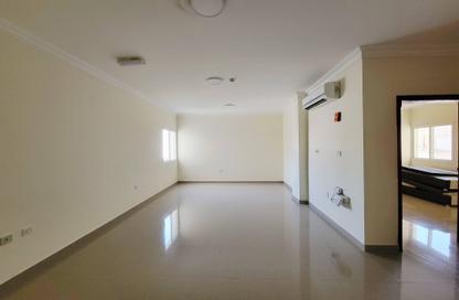 Apartment - 2 Bedrooms - 2 Bathrooms for rent in Tariq Street - Fereej Bin Omran - Doha