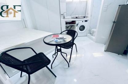 Apartment - Studio - 1 Bathroom for rent in Umm Ghwailina Comm - Umm Ghuwalina - Umm Ghuwailina - Doha