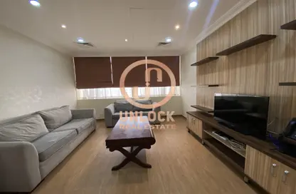 شقة - 2 غرف نوم - 3 حمامات للايجار في شارع سالاجا - دوحة الجديد - الدوحة