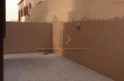 شقة - 2 غرف نوم - 1 حمام للايجار في الدفنة - الدفينة - الدوحة