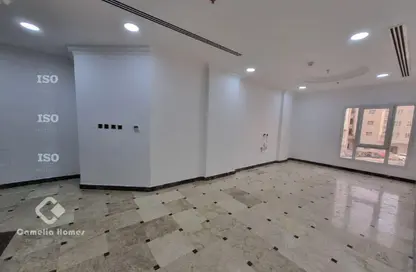 Apartment - 3 Bedrooms - 3 Bathrooms for rent in Al Sadd Road - Al Sadd - Doha Apartment - 3 Bedrooms - 3 Bathrooms for rent in Al Sadd Road - Al Sadd - Doha