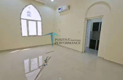 Apartment - 1 Bathroom for rent in Al Wukair - Al Wukair - Al Wakra