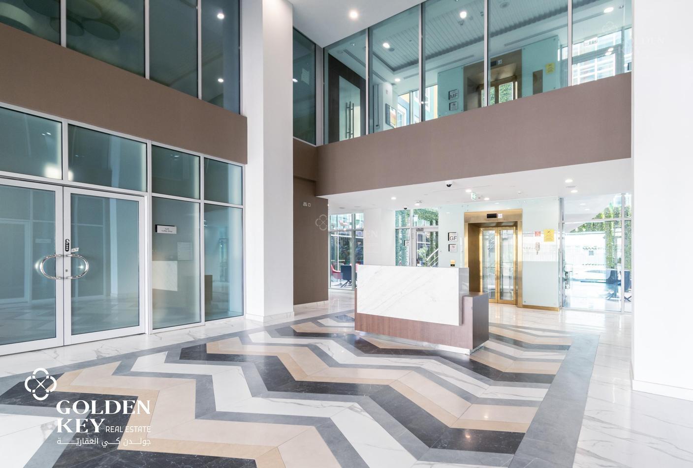 Spacious Restaurant +Terrace | High Traffic Area