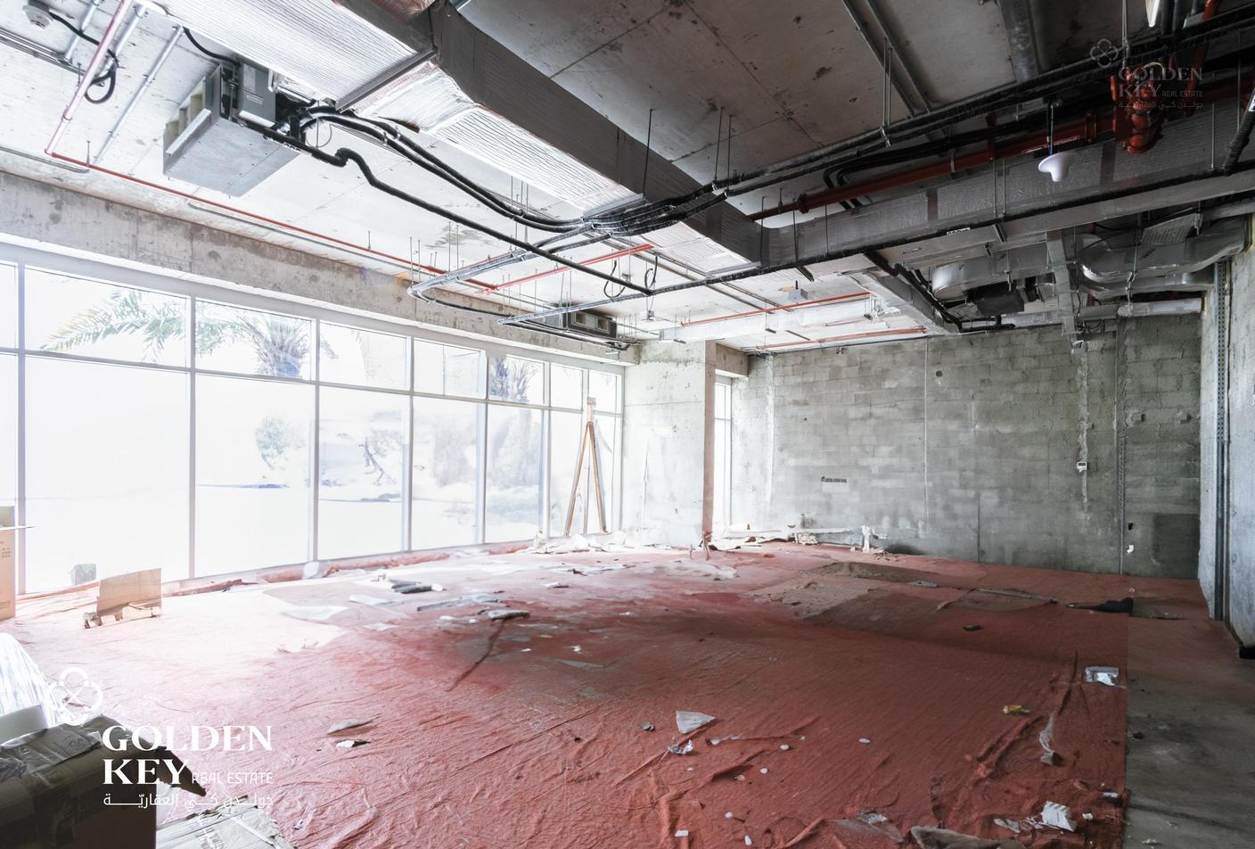 Spacious Restaurant +Terrace | High Traffic Area