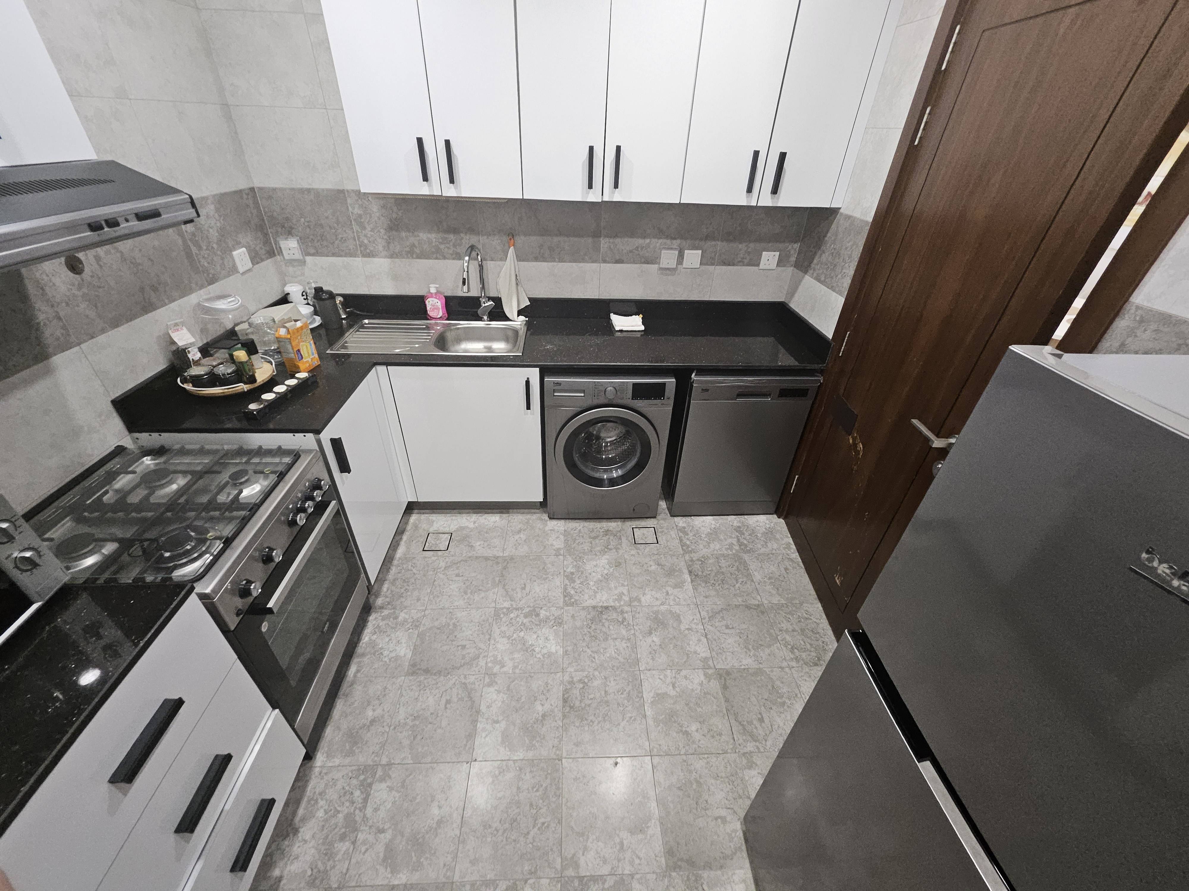 HIGH END SEE VIEW 1BEDROOM FULLY FURNISHED BALCONY thumbnail 14