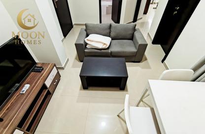 Apartment - 1 Bedroom - 1 Bathroom for rent in Umm Ghuwalina - Umm Ghuwailina - Doha