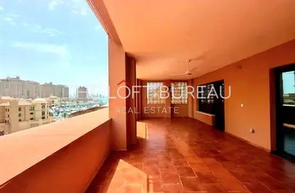 Apartment - 1 Bedroom - 2 Bathrooms for rent in West Porto Drive - Porto Arabia - The Pearl Island - Doha