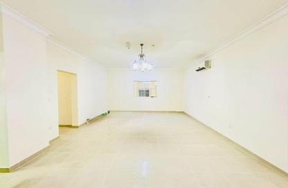 Apartment - 3 Bedrooms - 4 Bathrooms for rent in Anas Street - Fereej Bin Mahmoud North - Fereej Bin Mahmoud - Doha