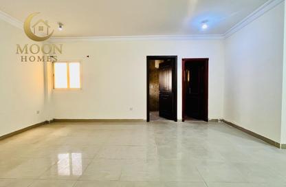 Apartment - 1 Bedroom - 2 Bathrooms for rent in Umm Ghwailina Comm - Umm Ghuwalina - Umm Ghuwailina - Doha