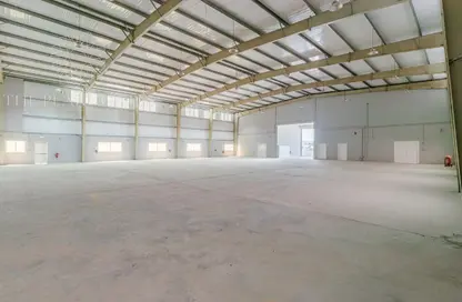 Warehouse - Studio - 2 Bathrooms for rent in Industrial Area 5 - Industrial Area - Industrial Area - Doha