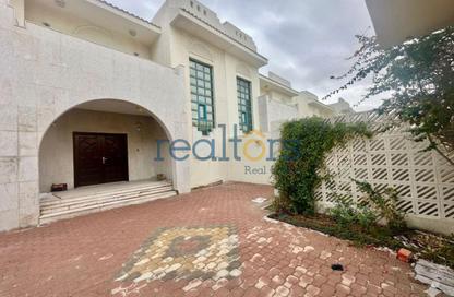 Villa - 3 Bedrooms - 4 Bathrooms for rent in New Salata - Salata - Doha