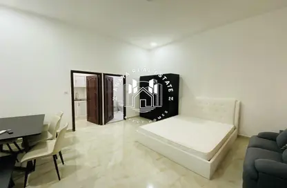 Apartment - Studio - 1 Bathroom for rent in Umm Al Seneem Street - Ain Khaled - Doha