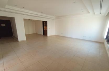 Apartment - 3 Bedrooms - 3 Bathrooms for rent in East Porto Drive - Porto Arabia - The Pearl Island - Doha