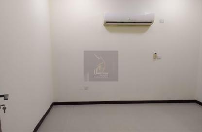 Staff Accommodation - Studio - 7+ Bathrooms for rent in Bu Hamour Street - Abu Hamour - Doha