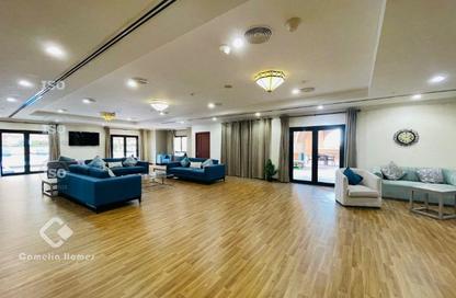 Apartment - 1 Bedroom - 2 Bathrooms for rent in West Porto Drive - Porto Arabia - The Pearl Island - Doha