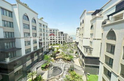 Apartment - 2 Bedrooms - 3 Bathrooms for sale in La Plage South - La Plage - The Pearl Island - Doha