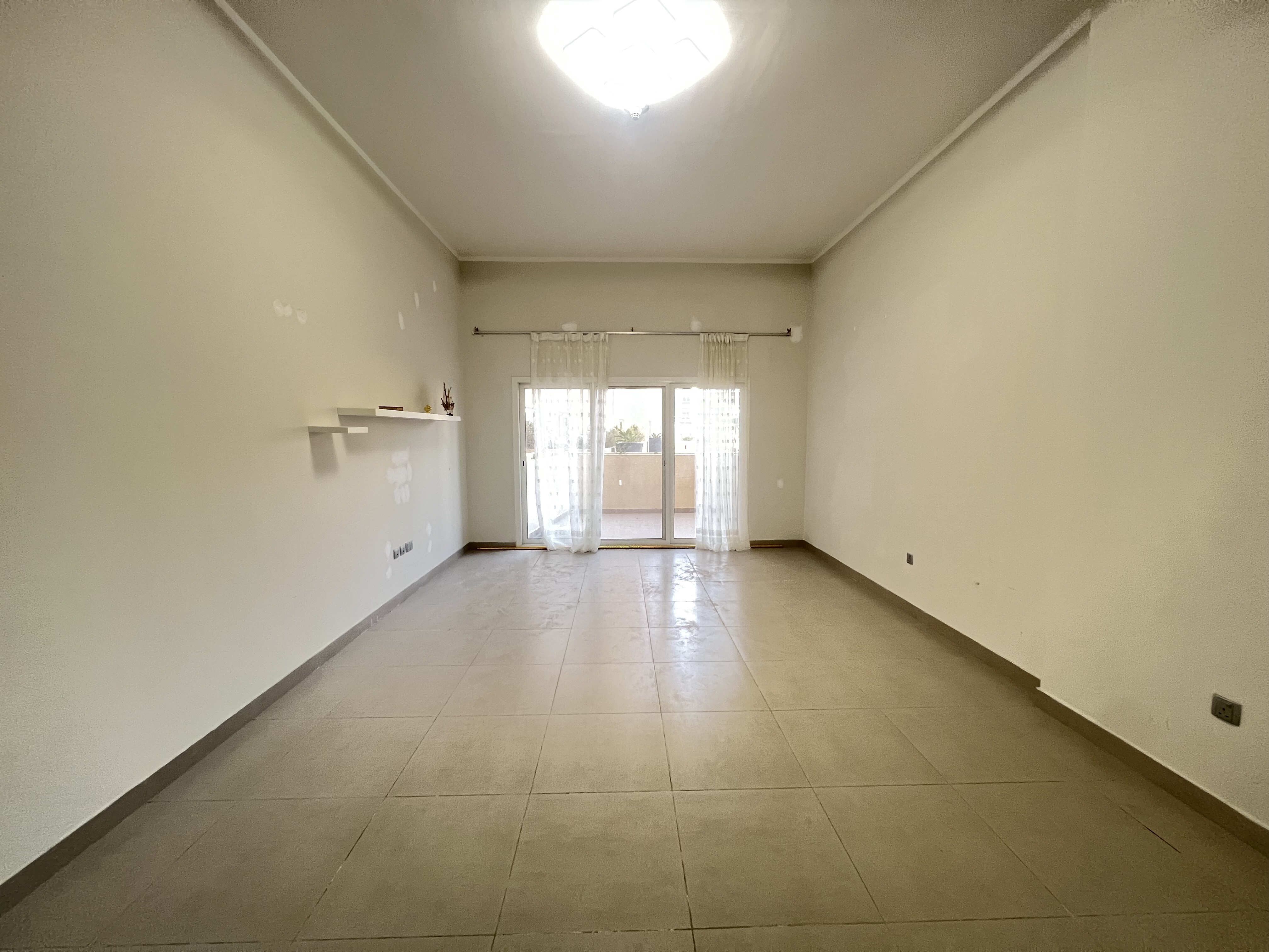 Huge unit | 1BR SF | Bills included | city view|