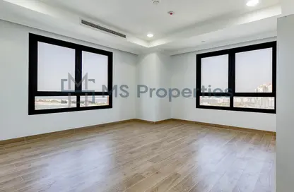 Apartment - 2 Bedrooms - 2 Bathrooms for rent in East Porto Drive - Porto Arabia - The Pearl Island - Doha