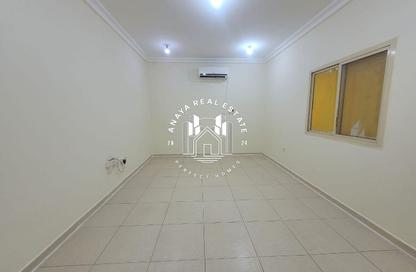 Apartment - 2 Bedrooms - 2 Bathrooms for rent in Madinat Khalifa South - Madinat Khalifa - Doha